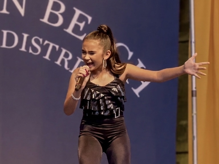 Dacia takes 3rd place at Hampton Beach Junior Talent Competition
